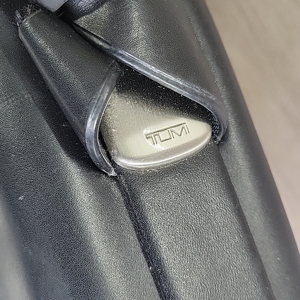 Tumi 2952D Formula Leather Briefcase Bag Business work Bag - Picture 14 of 16